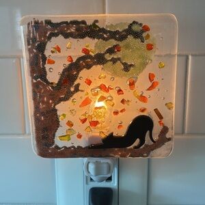 Artisan hand crafted 4” x 4” fused glass fall / Halloween black cat nightlight